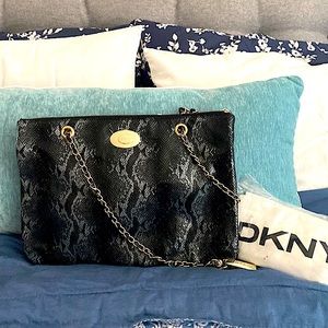 Women’s elegant DKNY shoulder bag